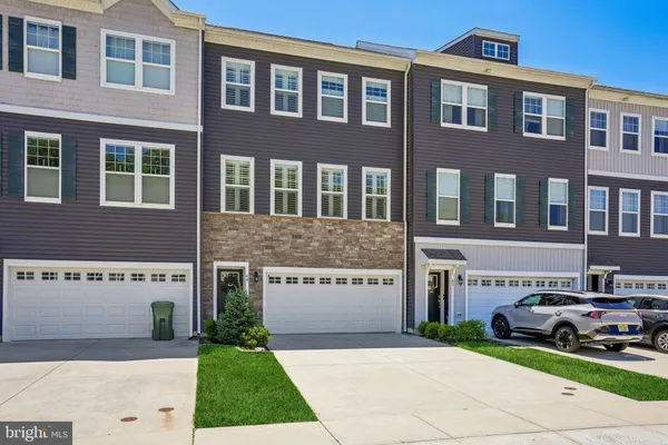 Property Slideshow image 2 of 29 | 44 sullivan way, Marlton, NJ, 08053