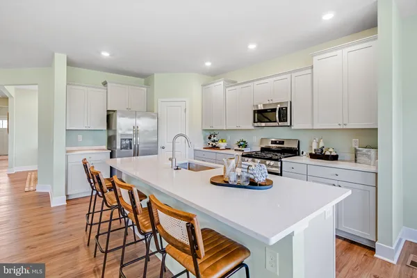Property Slideshow image 2 of 18 | 10109 shenandoah ln, White Plains, MD, 20695