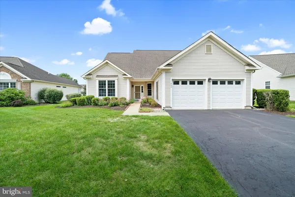 Property Slideshow image 3 of 21 | 406 morning glory ln, Middletown, DE, 19709