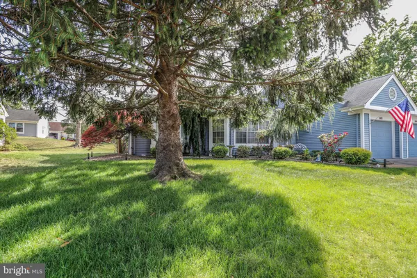 Property Slideshow image 2 of 31 | 1033a thornbury ln, Manchester Township, NJ, 08759