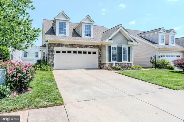 Property Slideshow image 3 of 38 | 13728 fieldstone way, Gainesville, VA, 20155