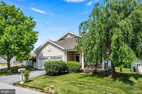 Property Slideshow image 2 of 51 | 1368 troon ln, West Chester, PA, 19380