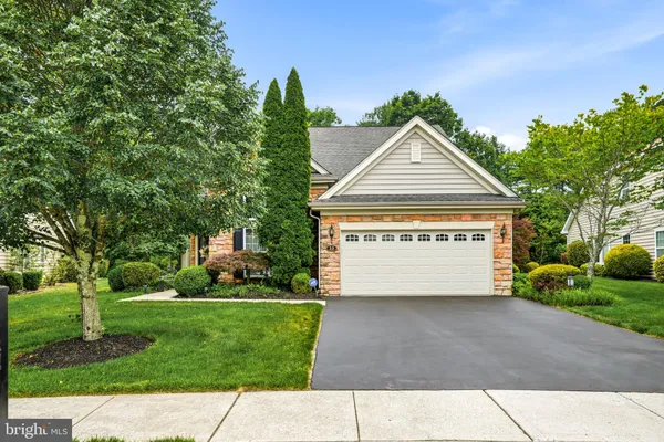 Property Slideshow image 3 of 67 | 13 woodcrest ct, Berlin, NJ, 08009