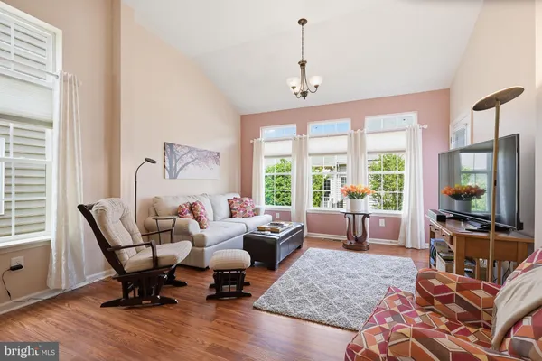 Property Slideshow image 3 of 40 | 224 anita ct, Newark, DE, 19702