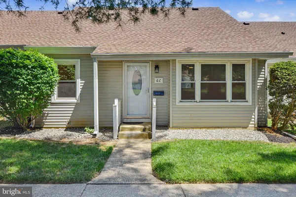 Property Slideshow image 3 of 31 | 6 plaza de las flores c, Freehold, NJ, 07728