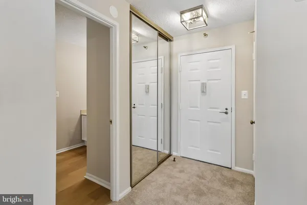 Property Slideshow image 2 of 28 | 15107 interlachen dr 2-620, Silver Spring, MD, 20906