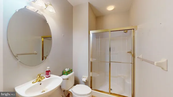 Property Slideshow image 3 of 27 | 13 wedgewood ct, Berlin, NJ, 08009