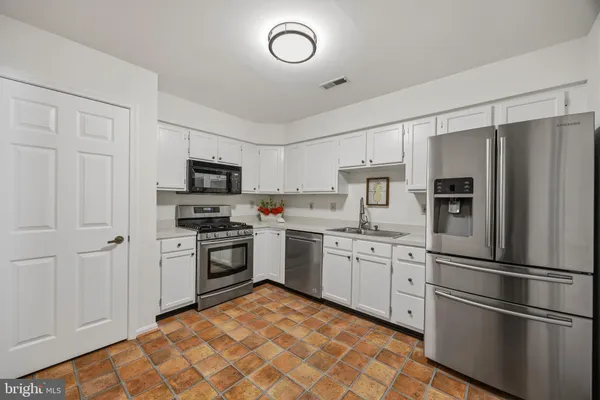 Property Slideshow image 3 of 45 | 907 beacon way, Annapolis, MD, 21401