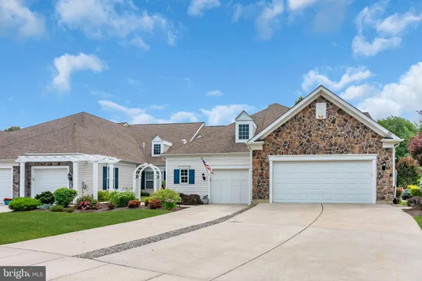 Property Slideshow image 2 of 35 | 173 sparrow dr, Hamilton, NJ, 08690