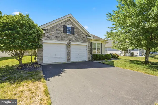 Property Slideshow image 3 of 50 | 106 lakeland dr, Barnegat, NJ, 08005