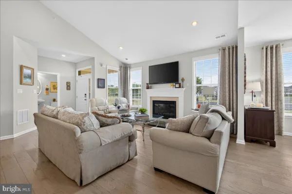Property Slideshow image 3 of 42 | 3133 bushwood dr, Perkasie, PA, 18944