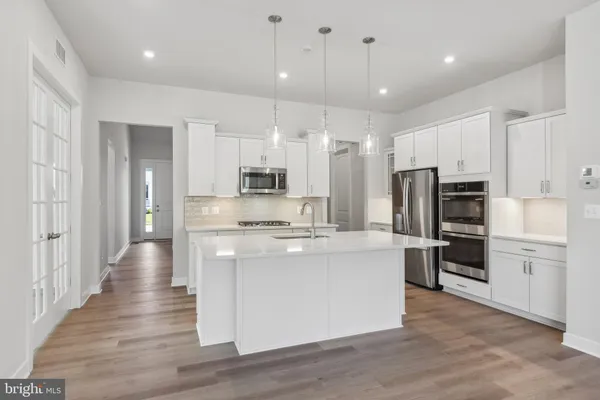 Property Slideshow image 2 of 36 | 15 golden raintree ct, Middletown, DE, 19709