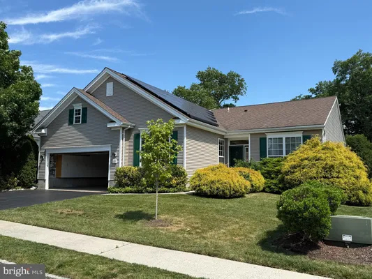 Property Slideshow image 2 of 2 | 20 everett dr, Columbus, NJ, 08022