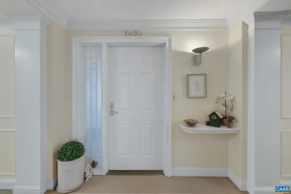 Property Slideshow image 2 of 48 | 500 crestwood dr 1606, Charlottesville, VA, 22903