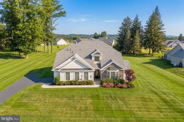 Property Slideshow image 3 of 42 | 7733 valor dr, Coopersburg, PA, 18036