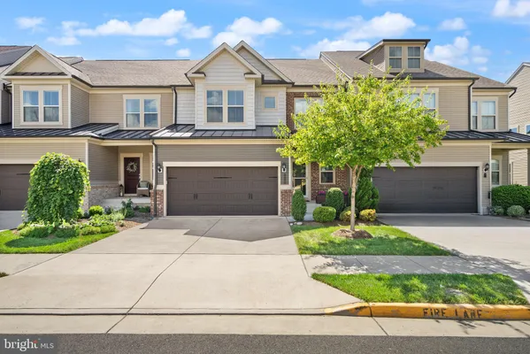 Property Slideshow image 2 of 22 | 19847 silvery blue ter, Ashburn, VA, 20147