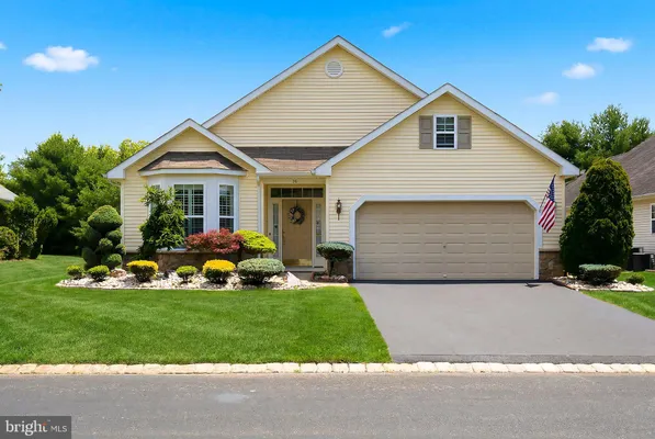Property Slideshow image 2 of 56 | 714 hollybrook ln, Manchester Twp, NJ, 08759
