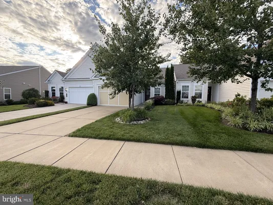 Property Slideshow image 2 of 33 | 213 long point dr, Fredericksburg, VA, 22406