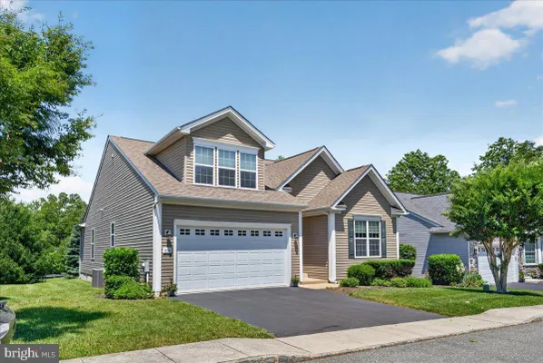 Property Slideshow image 2 of 47 | 1736 wisteria way, Garnet Valley, PA, 19060