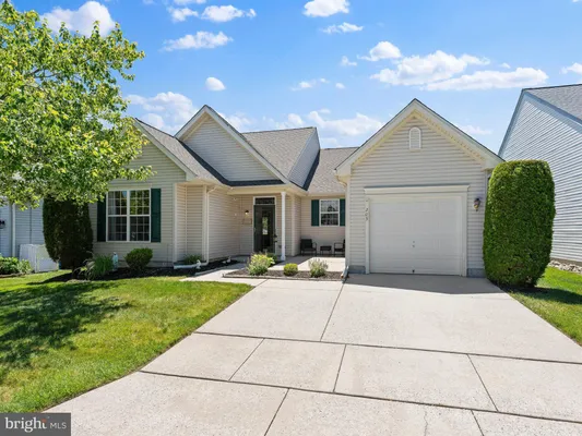 Property Slideshow image 2 of 37 | 203 idelwood way, Woodbury, NJ, 08096