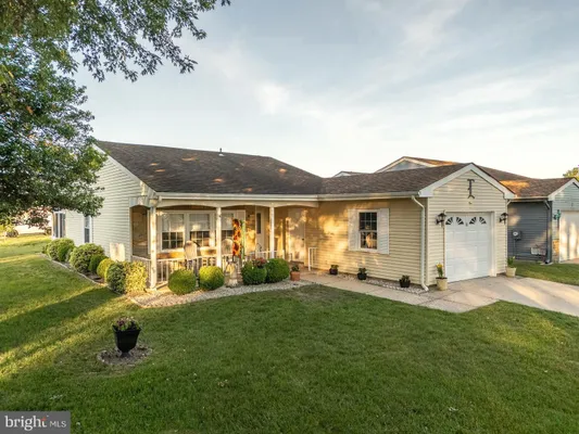 Property Slideshow image 3 of 35 | 9 chelsea pl, Southampton, NJ, 08088