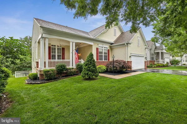 Property Slideshow image 2 of 56 | 12975 dunbarton dr, Bristow, VA, 20136
