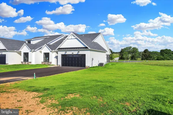 Property Slideshow image 3 of 27 | 7680 thrush ln, Fayetteville, PA, 17222