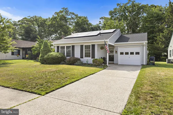 Property Slideshow image 3 of 36 | 227 lexington dr, Little Egg Harbor Twp, NJ, 08087
