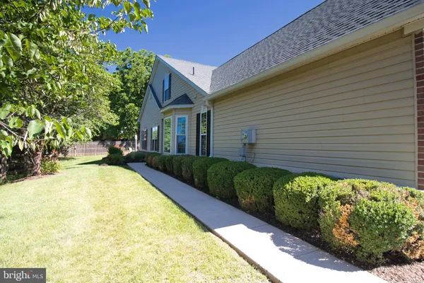 Property Slideshow image 2 of 26 | 105 devonshire way, Sellersville, PA, 18960