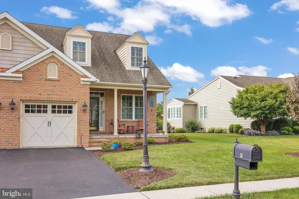 Property Slideshow image 3 of 45 | 33 bobolink dr, Gettysburg, PA, 17325