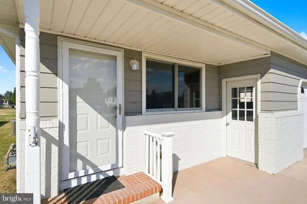 Property Slideshow image 3 of 38 | 205 bonaire dr, Toms River, NJ, 08757