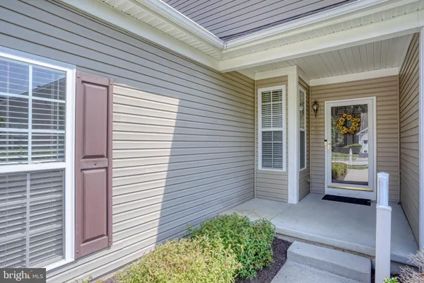 Property Slideshow image 3 of 51 | 101 springmill dr, Middletown, DE, 19709