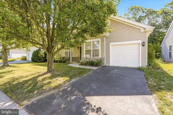 Property Slideshow image 2 of 52 | 23 robin la la, Barnegat, NJ, 08005