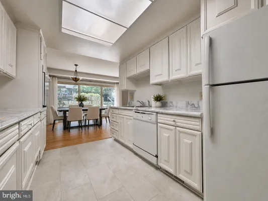 Property Slideshow image 2 of 9 | 3381 s leisure world blvd 93-1a, Silver Spring, MD, 20906