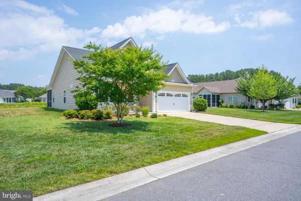 Property Slideshow image 2 of 55 | 13 frankenberry dr, Georgetown, DE, 19947
