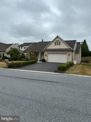 Property Slideshow image 2 of 58 | 850 water edge ct, Lebanon, PA, 17046
