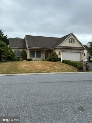 Property Slideshow image 3 of 58 | 850 water edge ct, Lebanon, PA, 17046
