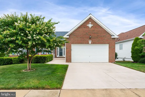 Property Slideshow image 3 of 55 | 17633 four seasons dr, Dumfries, VA, 22025