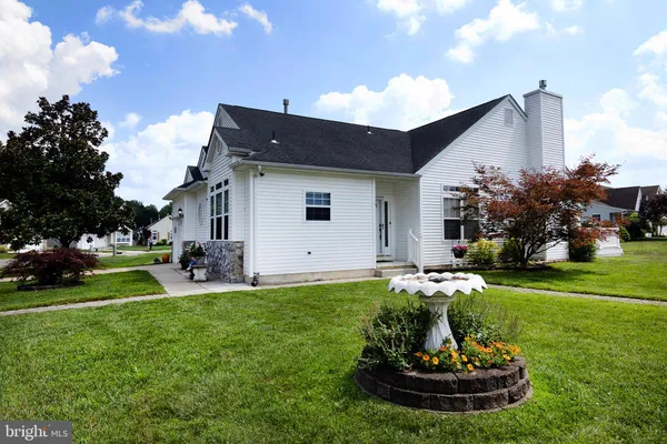 Property Slideshow image 2 of 40 | 575 riviera dr, Williamstown, NJ, 08094