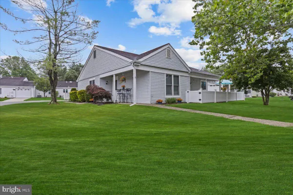 Property Slideshow image 3 of 55 | 917a liverpool cir 917a, Manchester Township, NJ, 08759