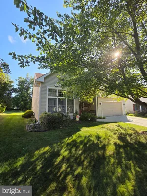 Property Slideshow image 3 of 6 | 232 wagon wheel ln, Columbus, NJ, 08022