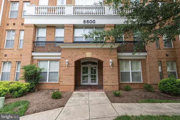 Property Slideshow image 3 of 47 | 8600 liberty trl 306, Manassas, VA, 20110