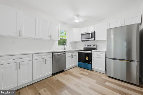 Property Slideshow image 3 of 43 | 91 sheffield pl, Southampton, NJ, 08088