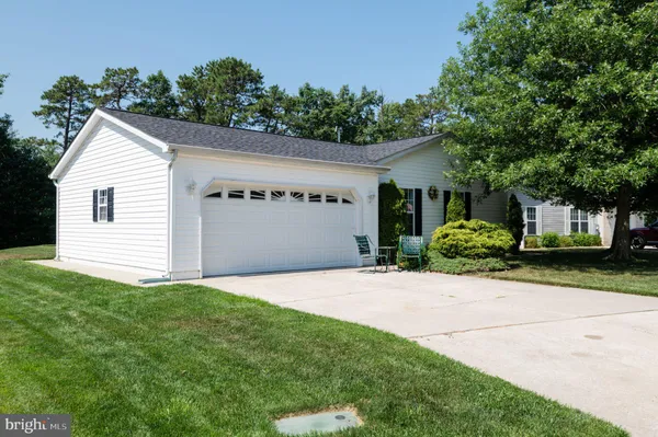 Property Slideshow image 2 of 57 | 25 knollwood dr, Mays Landing, NJ, 08330