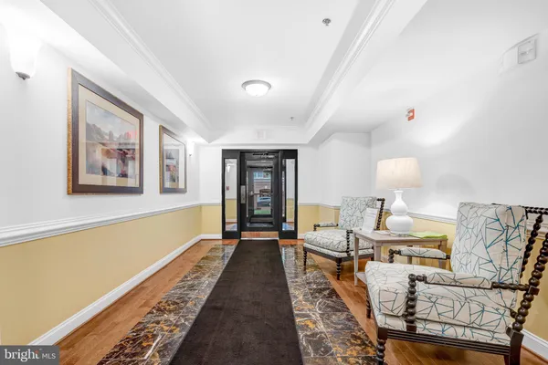 Property Slideshow image 3 of 10 | 2901 saintsbury plz 404, Fairfax, VA, 22031