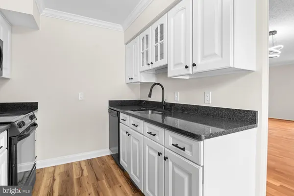 Property Slideshow image 3 of 25 | 7 finsbury park ct 44-b, Silver Spring, MD, 20906