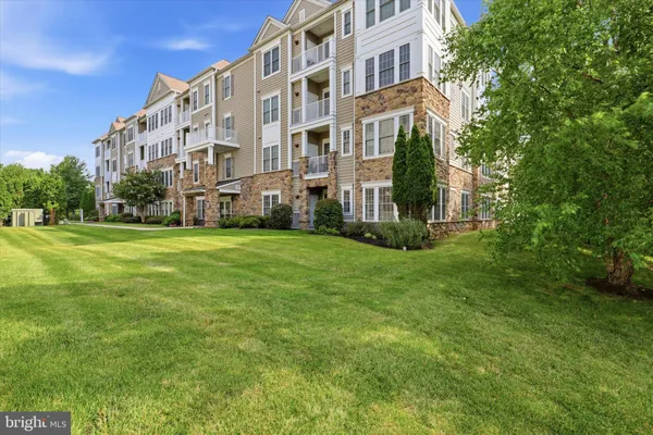 Property Slideshow image 2 of 39 | 6102 lilac ct, Upper Gwynedd, PA, 19446
