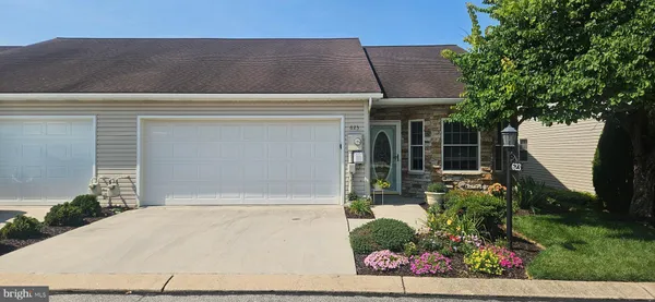 Property Slideshow image 2 of 3 | 623 northland dr 67, Hanover, PA, 17331