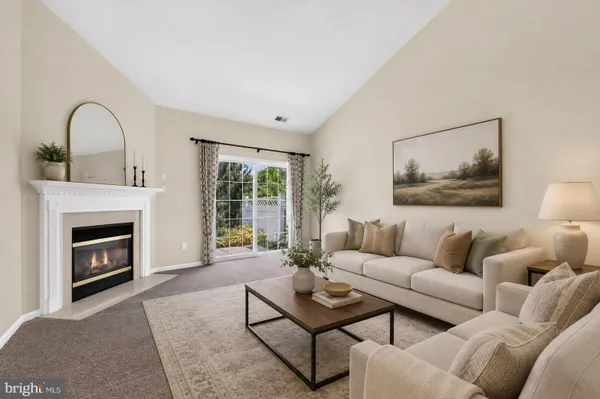 Property Slideshow image 2 of 56 | 18 dresner cir, Upper Chichester, PA, 19061