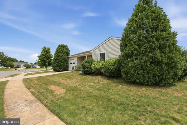 Property Slideshow image 2 of 51 | 5661 crabapple dr, Frederick, MD, 21703